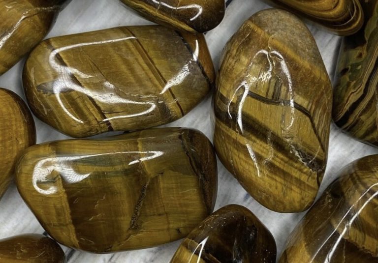Tiger Eye Crystals: Enhancing Courage and Healing Powers